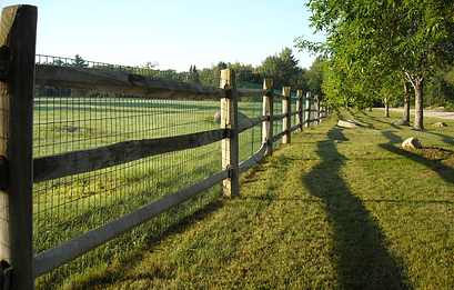 vinyl coated welded wire fence with wood post and rail