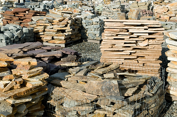 stone pallet wrapped with woven wire mesh