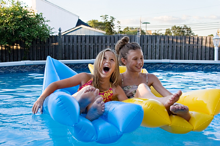 safe fence for swimming pools