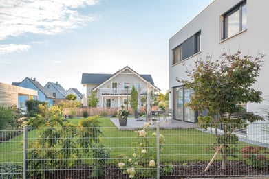 welded wire mesh panels in backyard